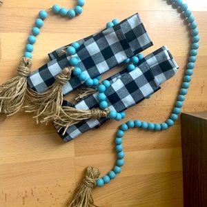 Farmhouse napkin rings and garland